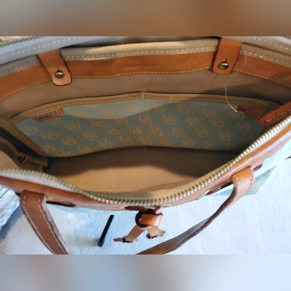 Dooney and Bourke Baby Blue and Ivory Logo Bag - Picture 5 of 12